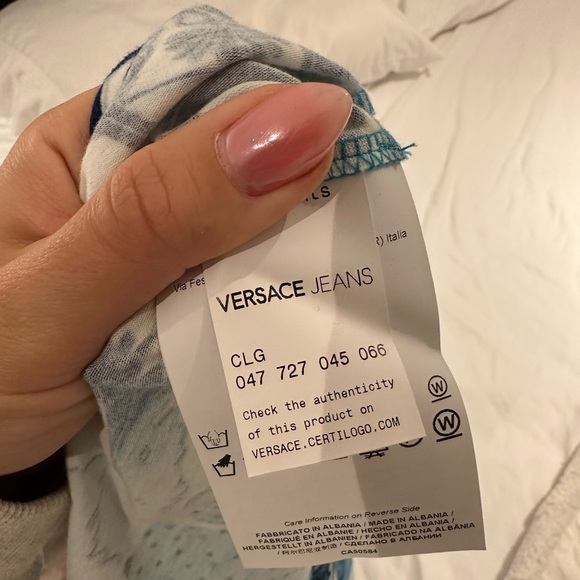 VERSACE JEANS COLLECTION TSHIRT - Picture 2 of 2